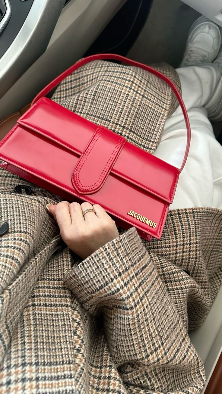 Jacquemus Le Bambino Long Red Gold